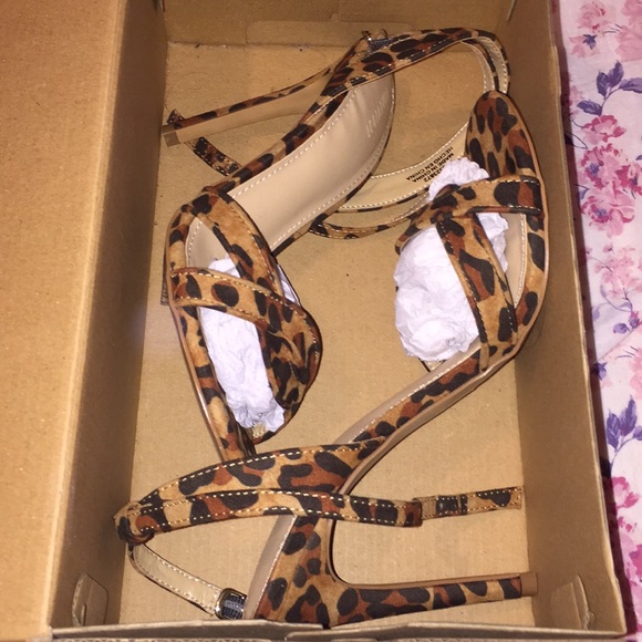 Cheetah Print Heels - Picture 5 of 5